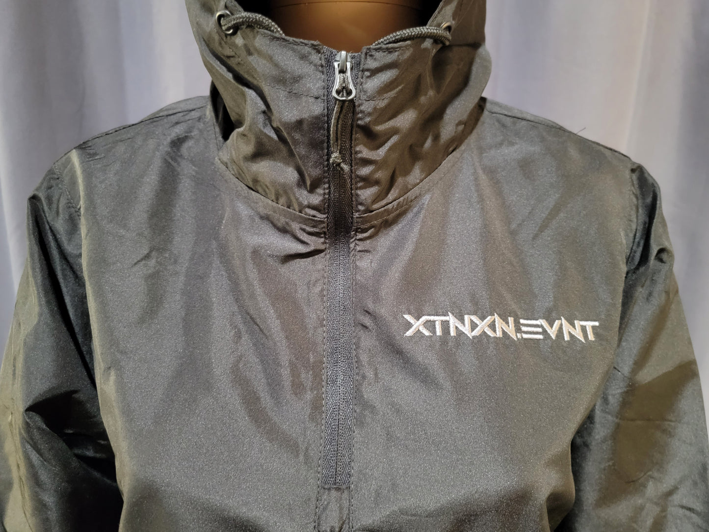 "XTNXN.EVNT" Solid Black Lightweight Cropped Windbreaker