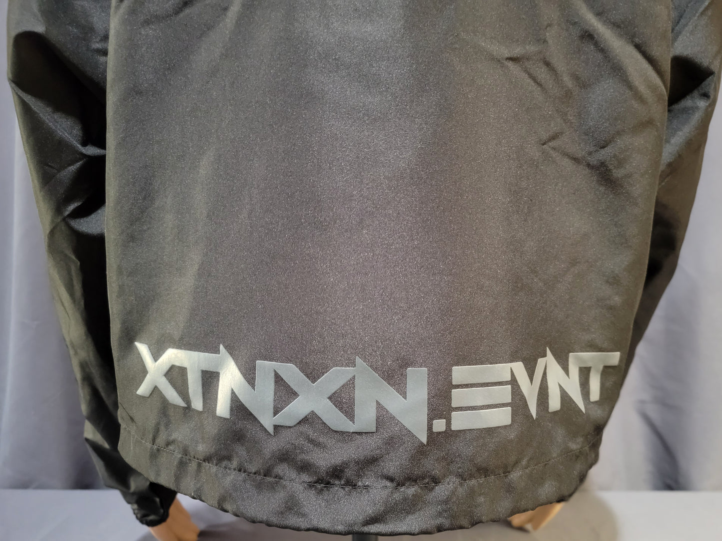 "XTNXN.EVNT" Solid Black Lightweight Cropped Windbreaker