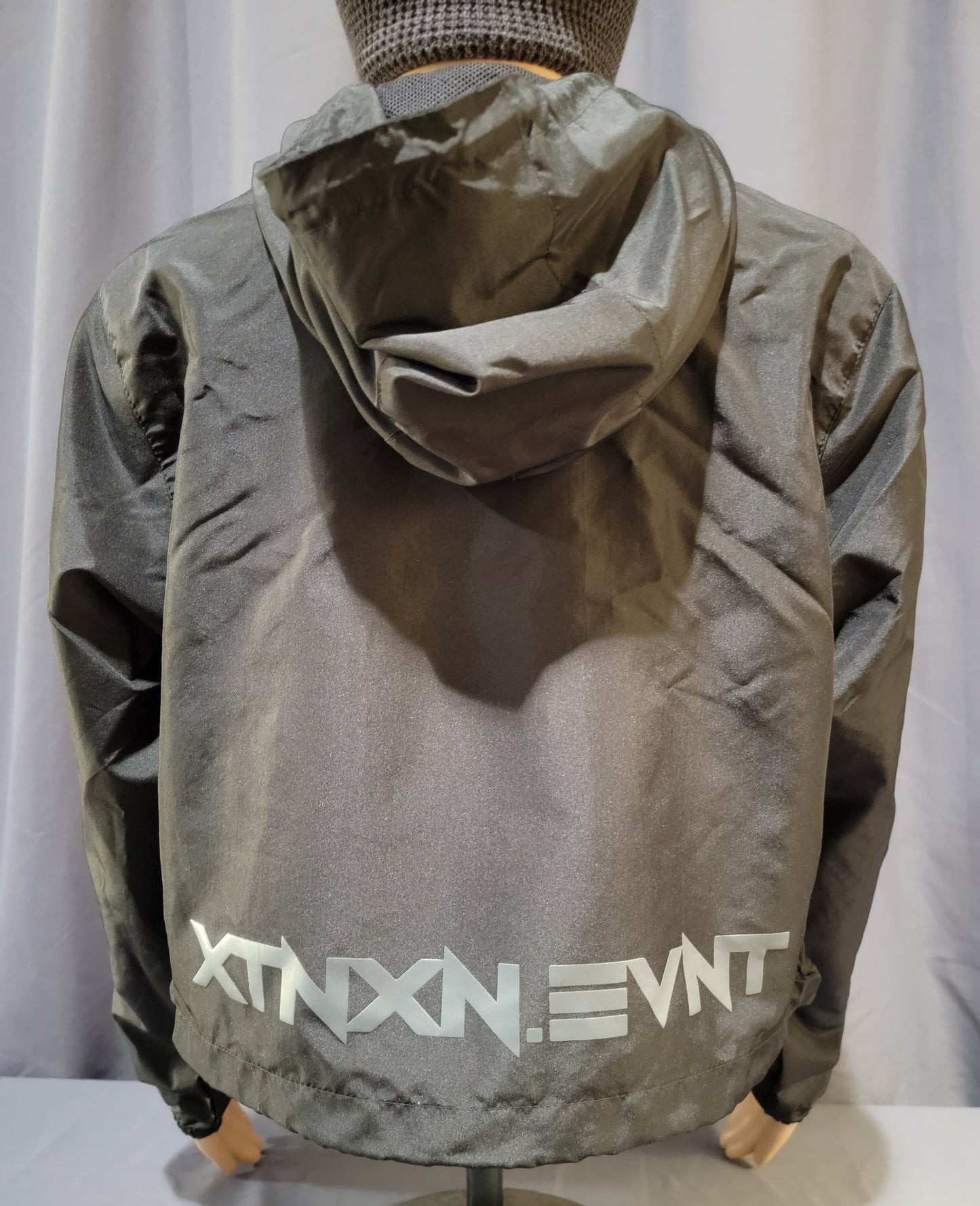 "XTNXN.EVNT" Solid Black Lightweight Cropped Windbreaker