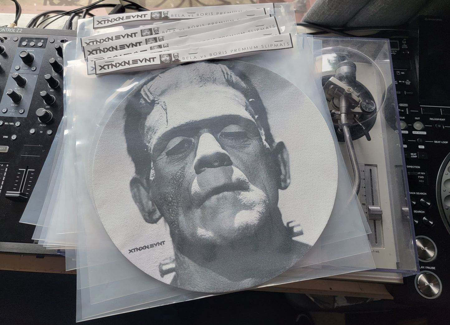 "BELA vs BORIS 2.0 - KARLOFF'S FRANKENSTEIN" - TURNTABLE SLIPMAT x1